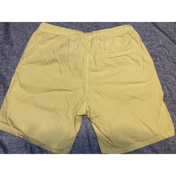 DIVIDED H&M MENS SHORTS - SIZE MEDIUM - Picture 3 of 6